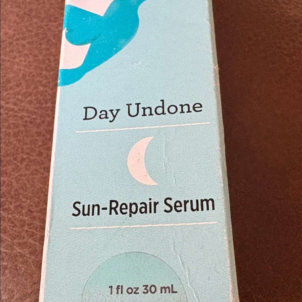 Sun-Repair Serum - Blue and‎ White